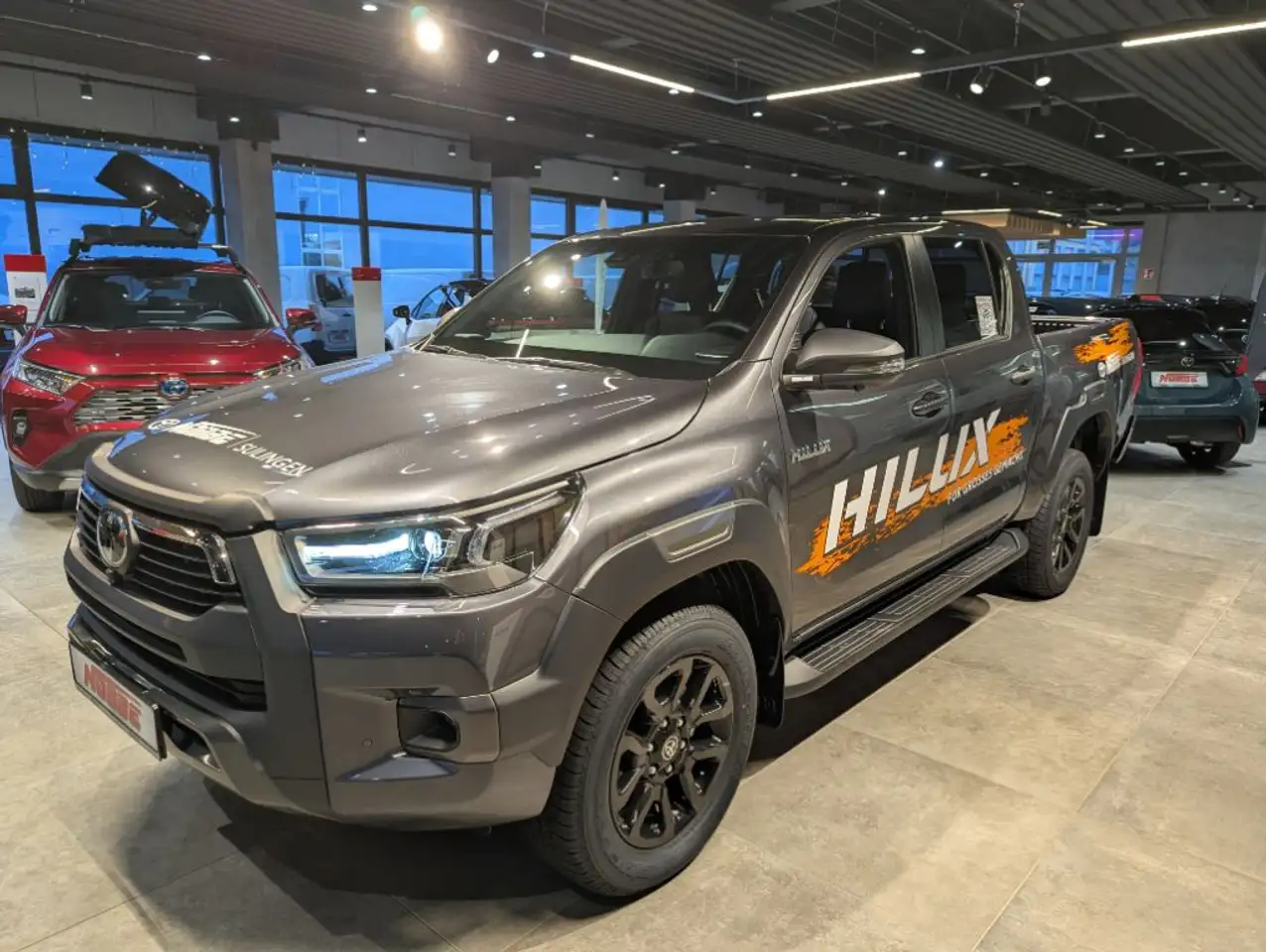 Toyota Hilux 4x4 Double Cab Autm. Invincible (AN1P) 3