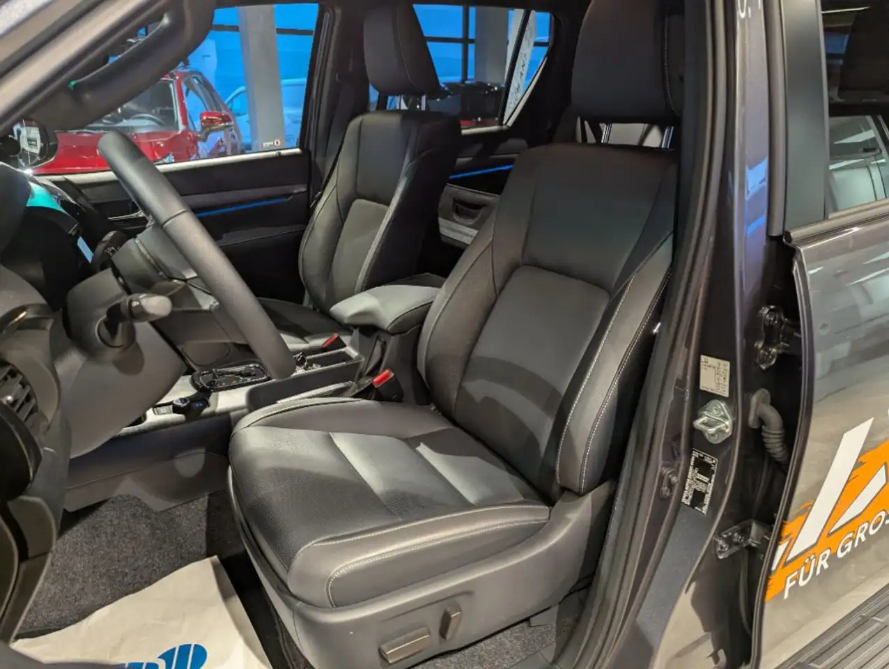 Toyota Hilux 4x4 Double Cab Autm. Invincible (AN1P) 12