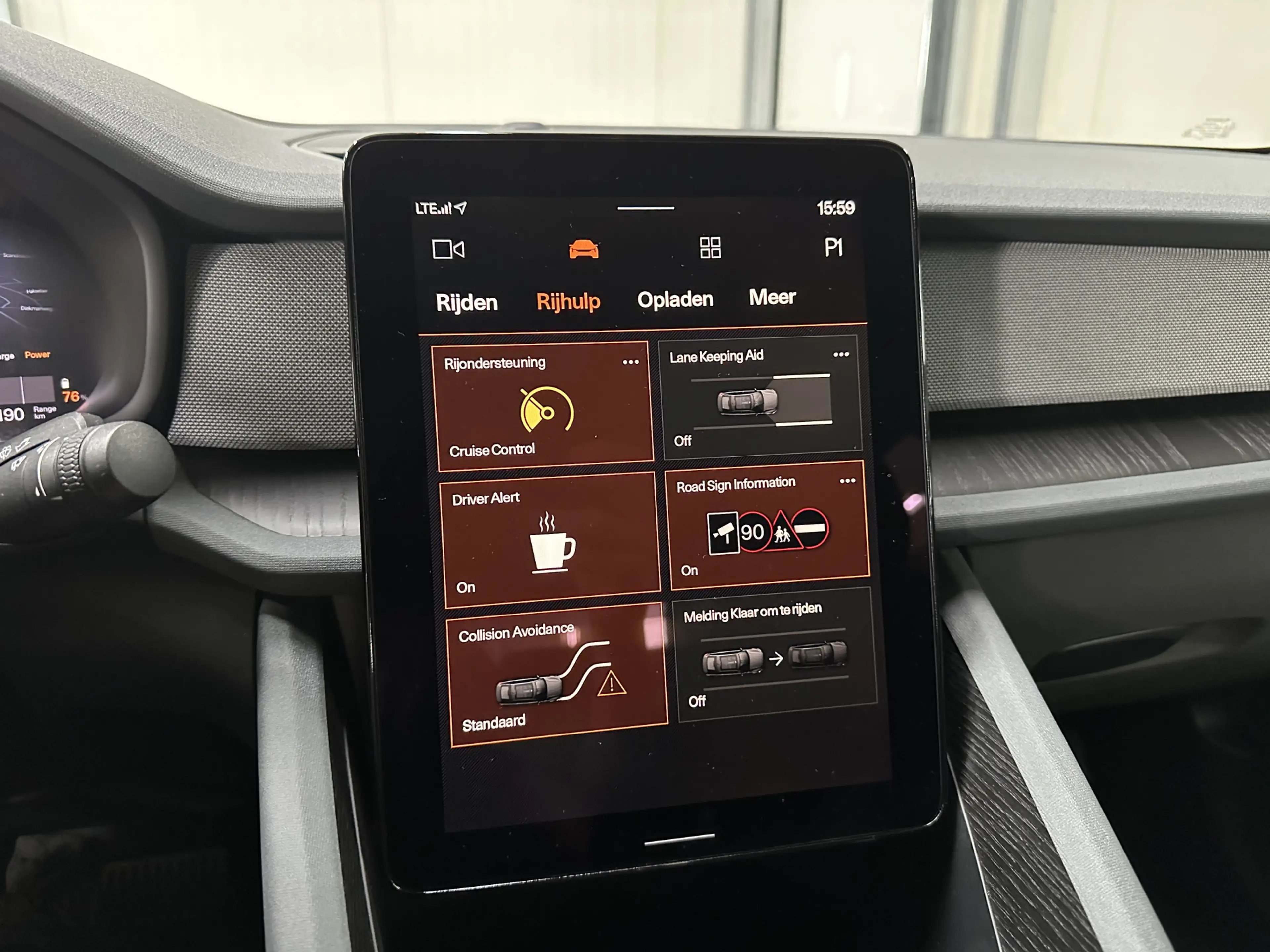 Polestar 2 Standard Range Single Motor 63kWh — photo 19