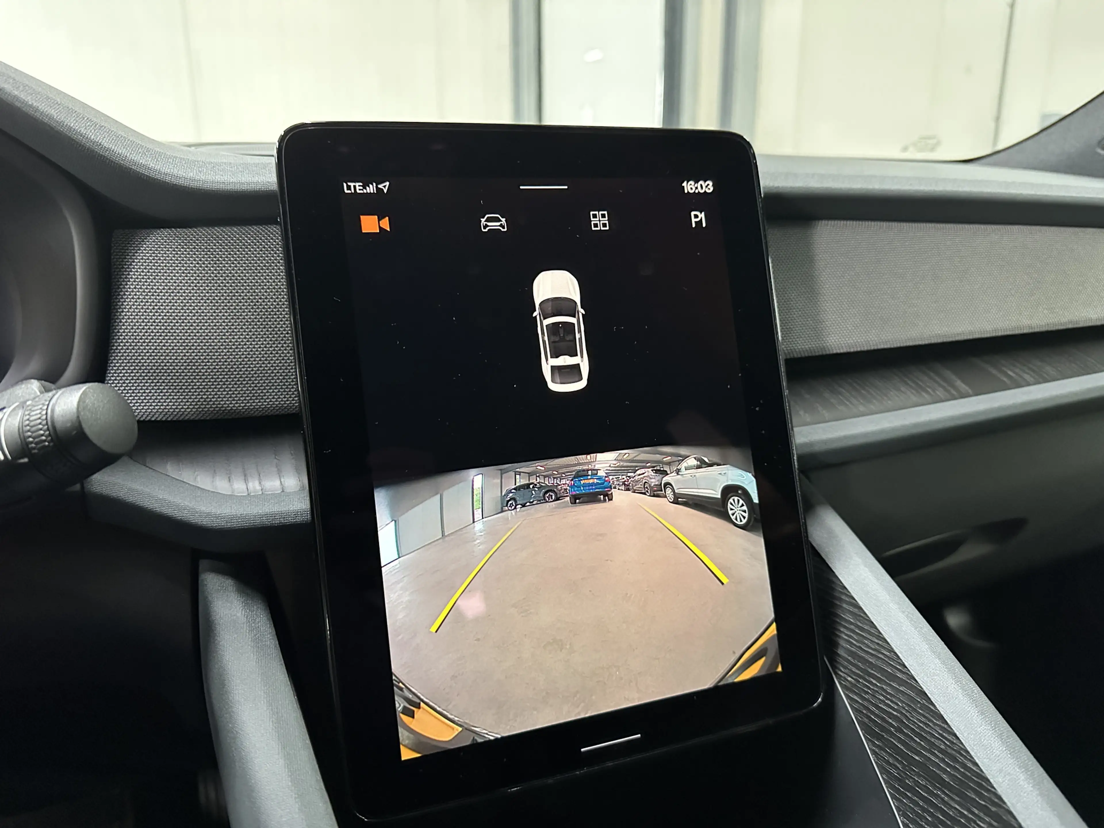 Polestar 2 Standard Range Single Motor 63kWh — photo 23