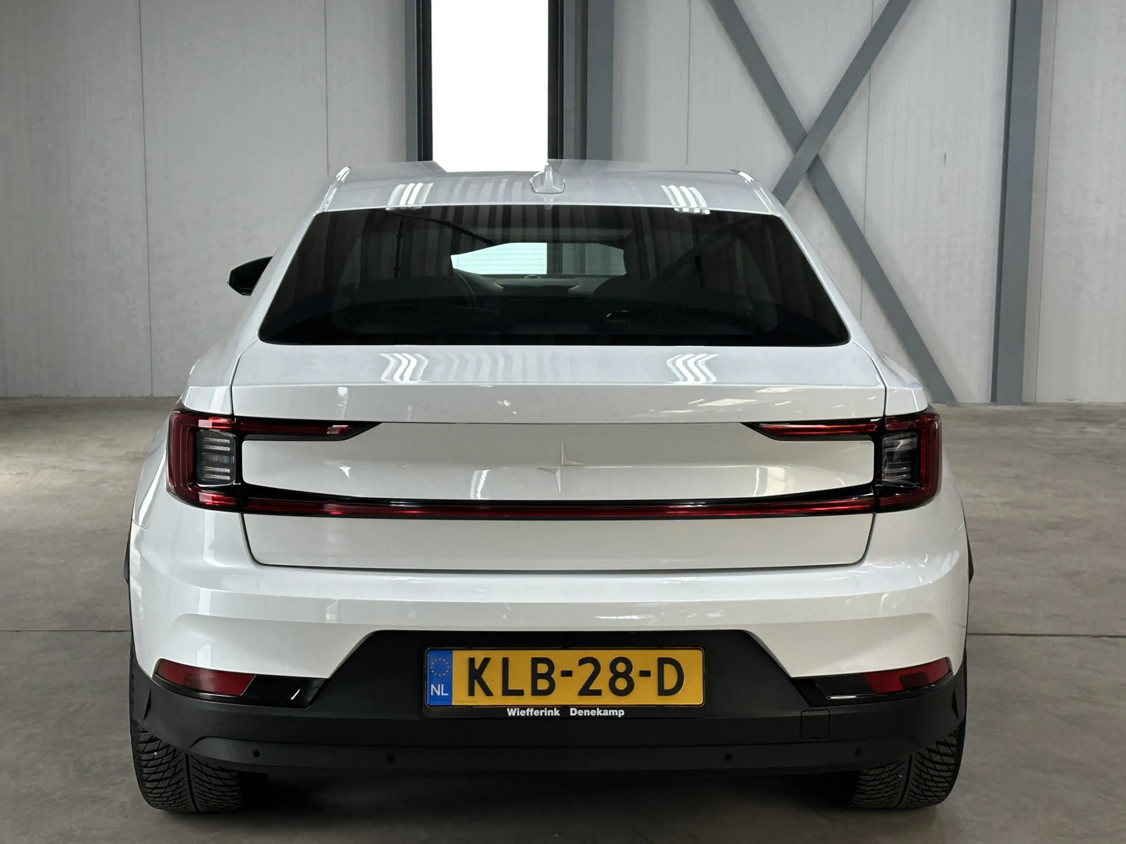 Polestar 2 Standard Range Single Motor 63kWh — photo 5