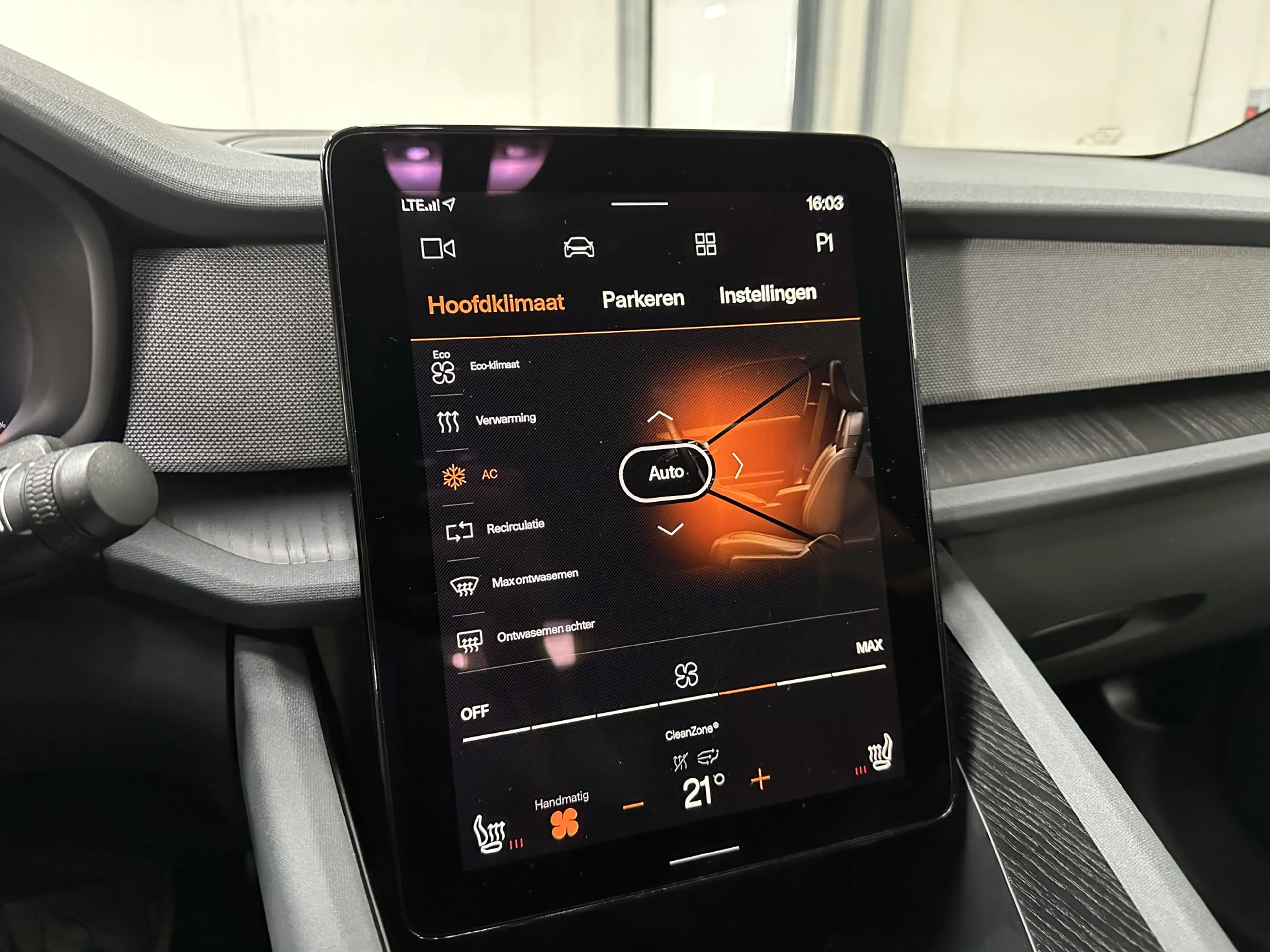 Polestar 2 Standard Range Single Motor 63kWh — photo 22