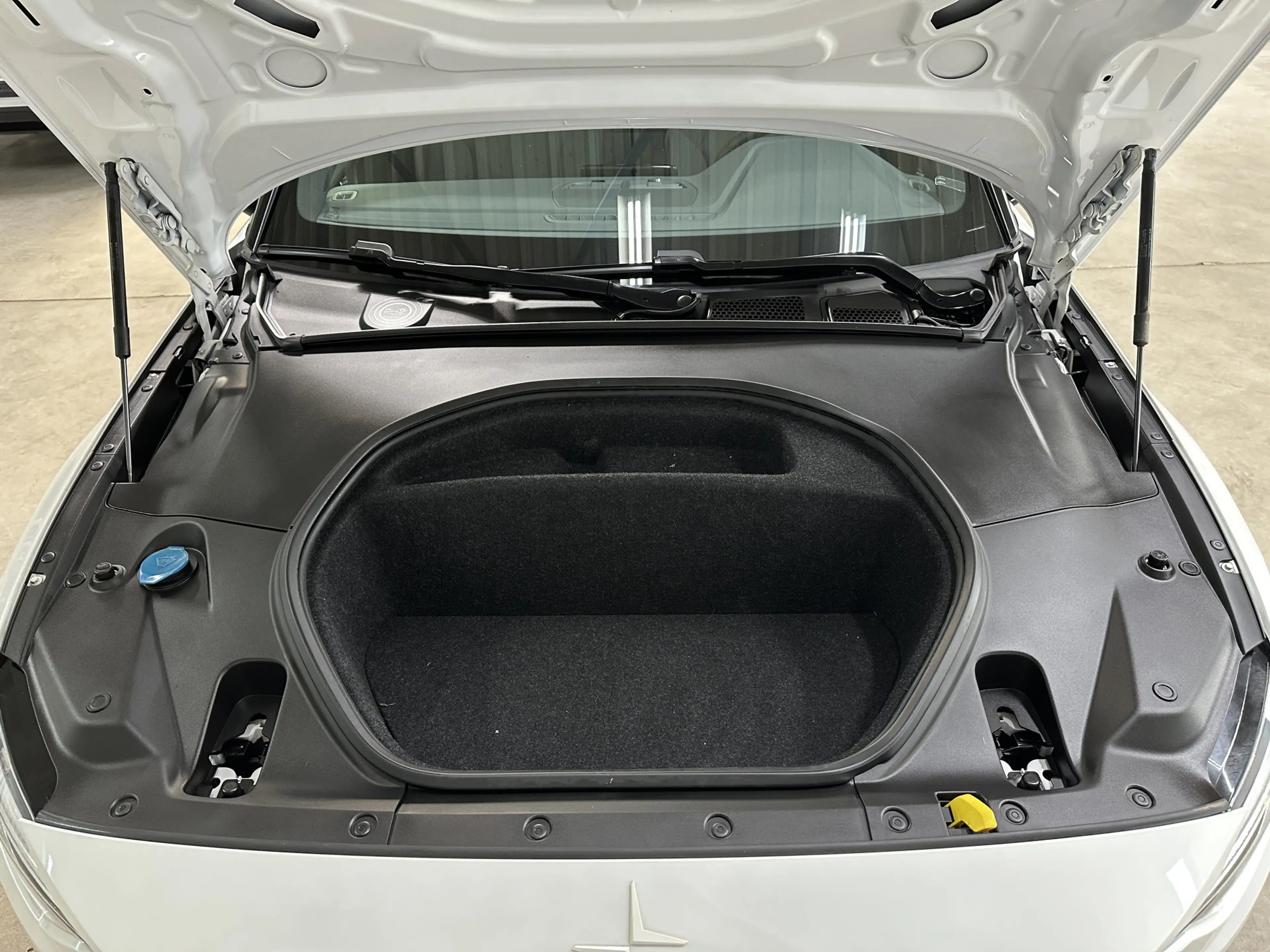 Polestar 2 Standard Range Single Motor 63kWh — photo 31