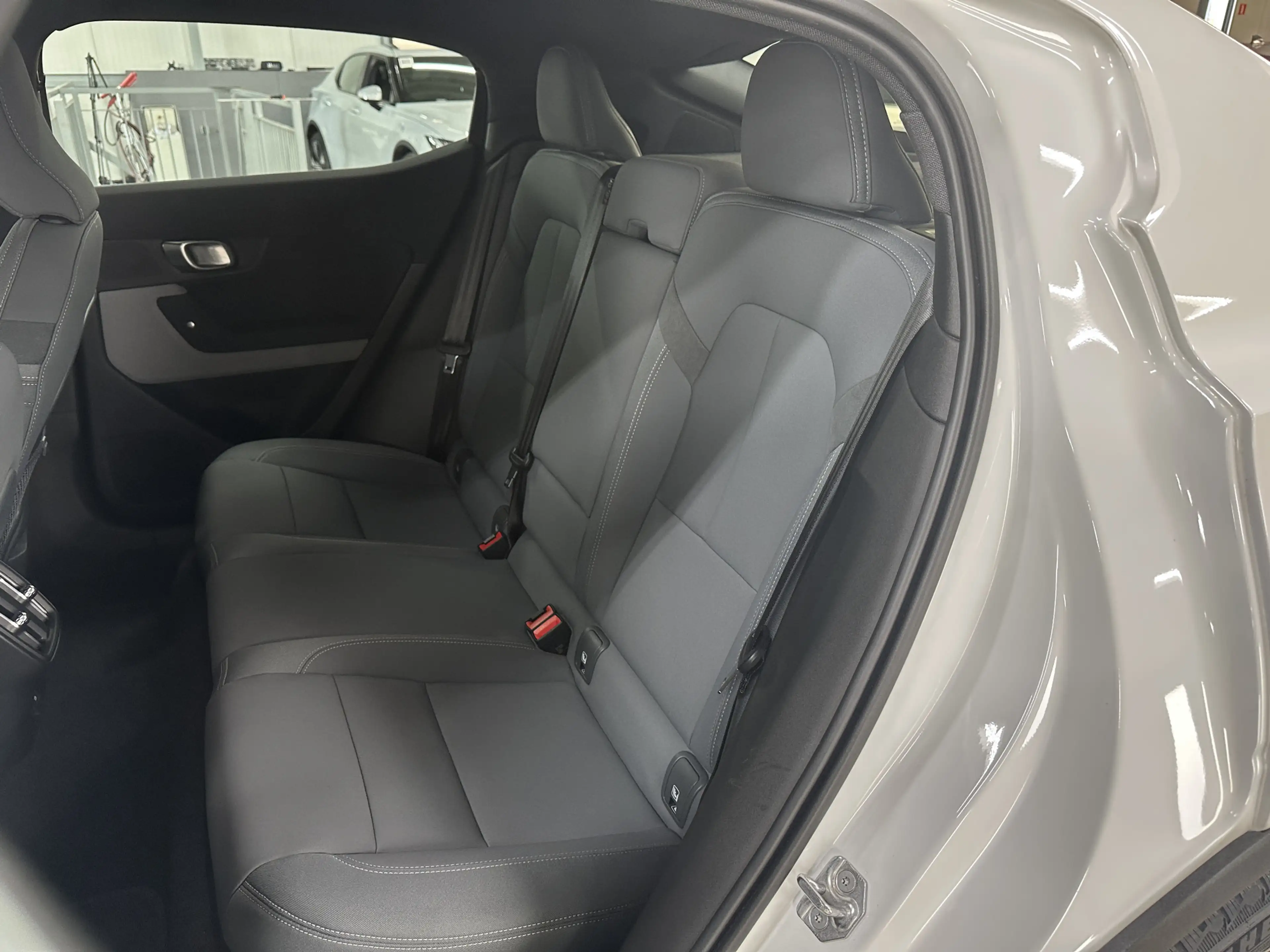 Polestar 2 Standard Range Single Motor 63kWh — photo 24