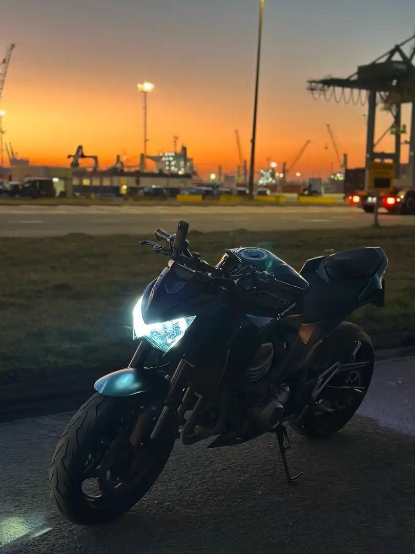 Kawasaki Z 800 Kawasaki Z800 - 1