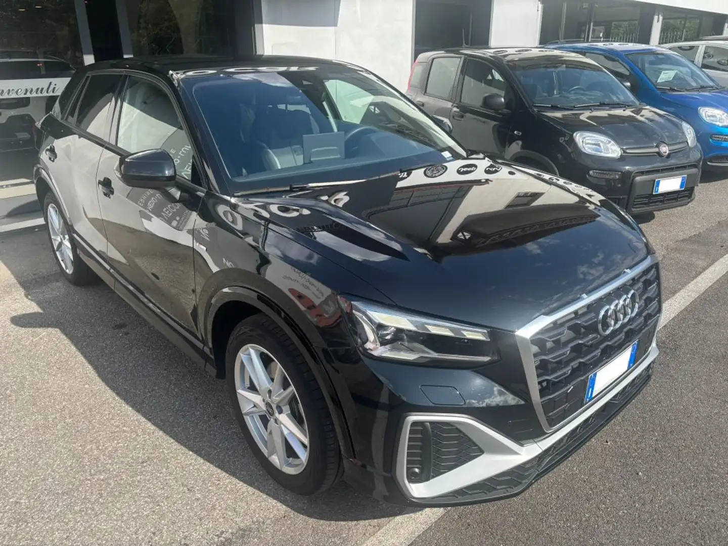 Audi Q2 35 2.0 tdi S line edition s-tronic Schwarz - 2