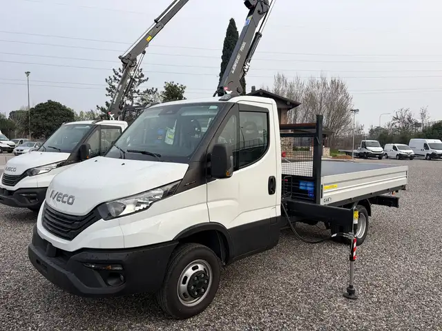 Iveco Daily 35C16 CASSONE FISSO CON GRU