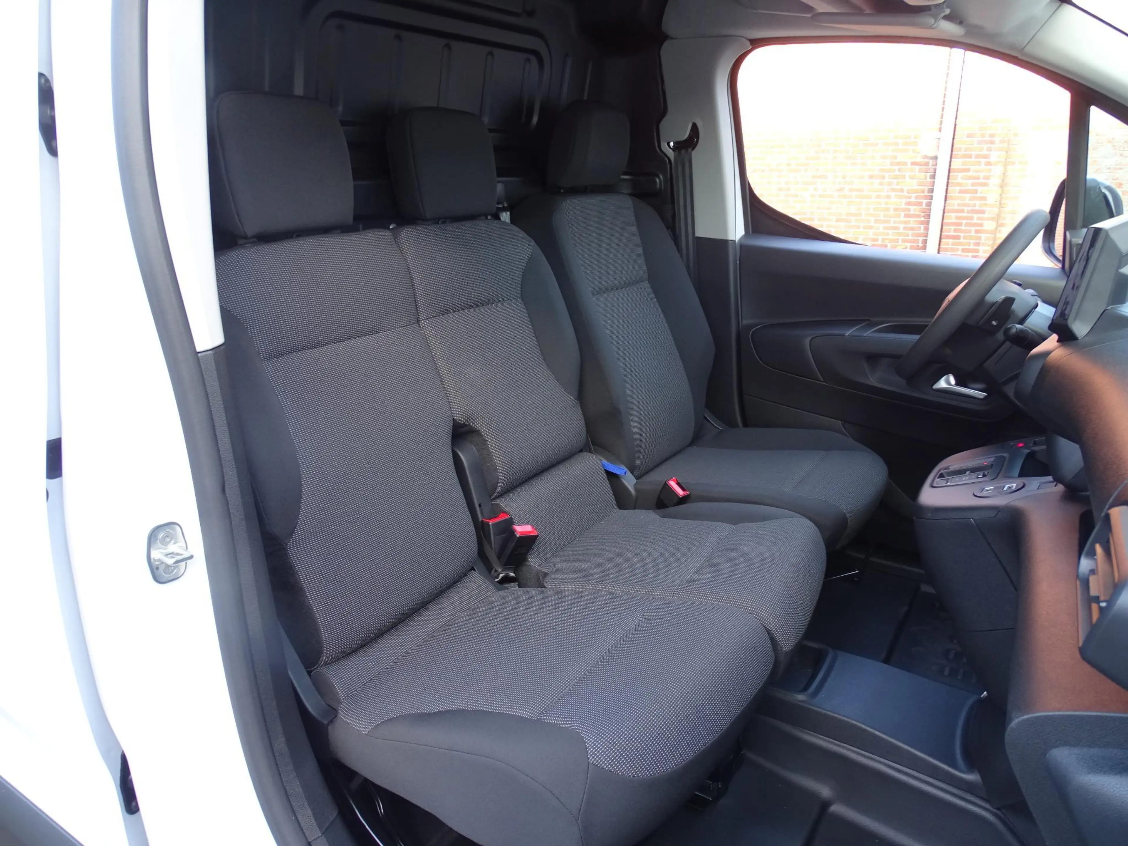 Citroen Berlingo M Light 1.5 BHDi 130 EAT8 — photo 12
