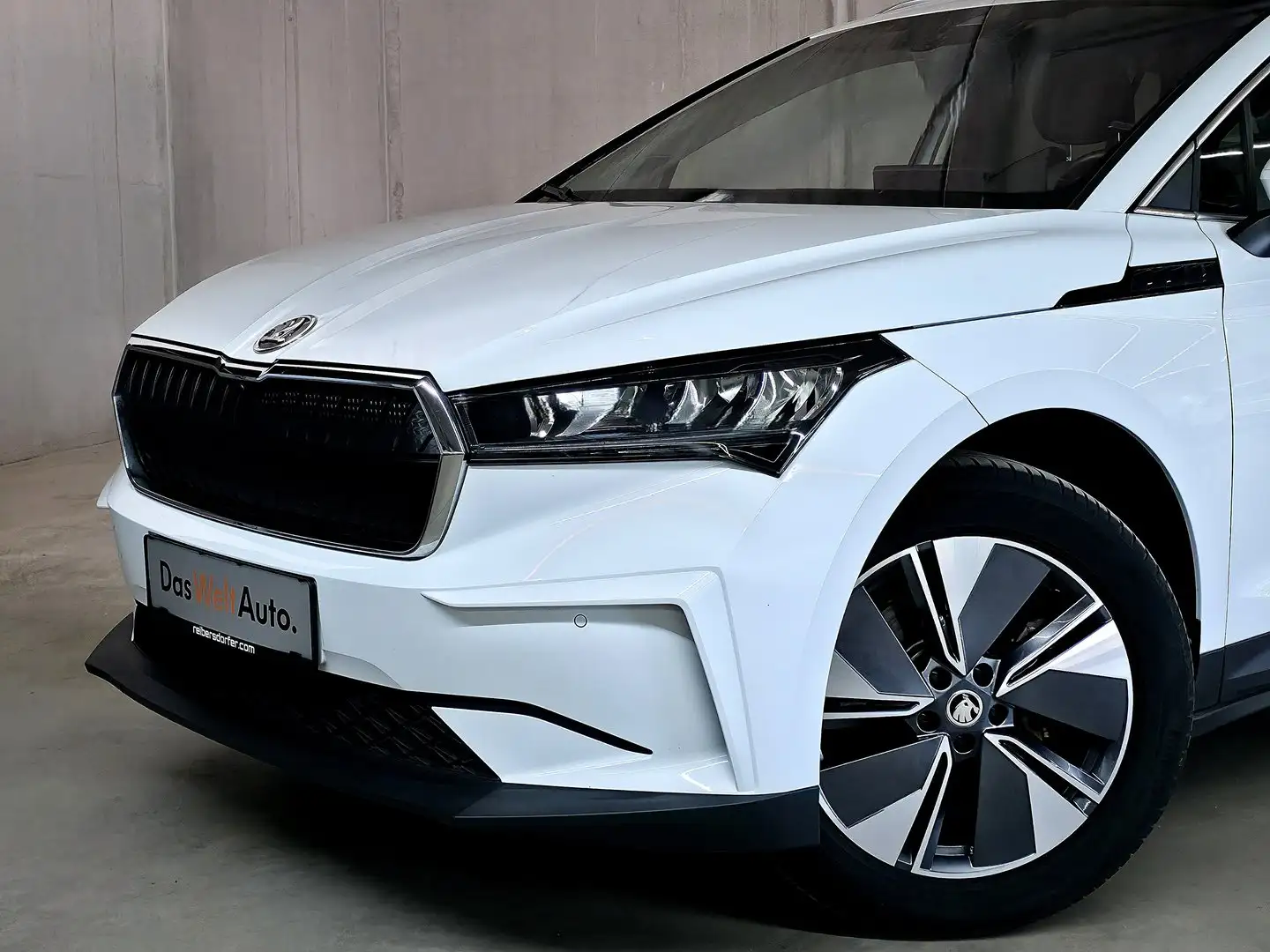 Skoda Enyaq 80 Weiß - 2