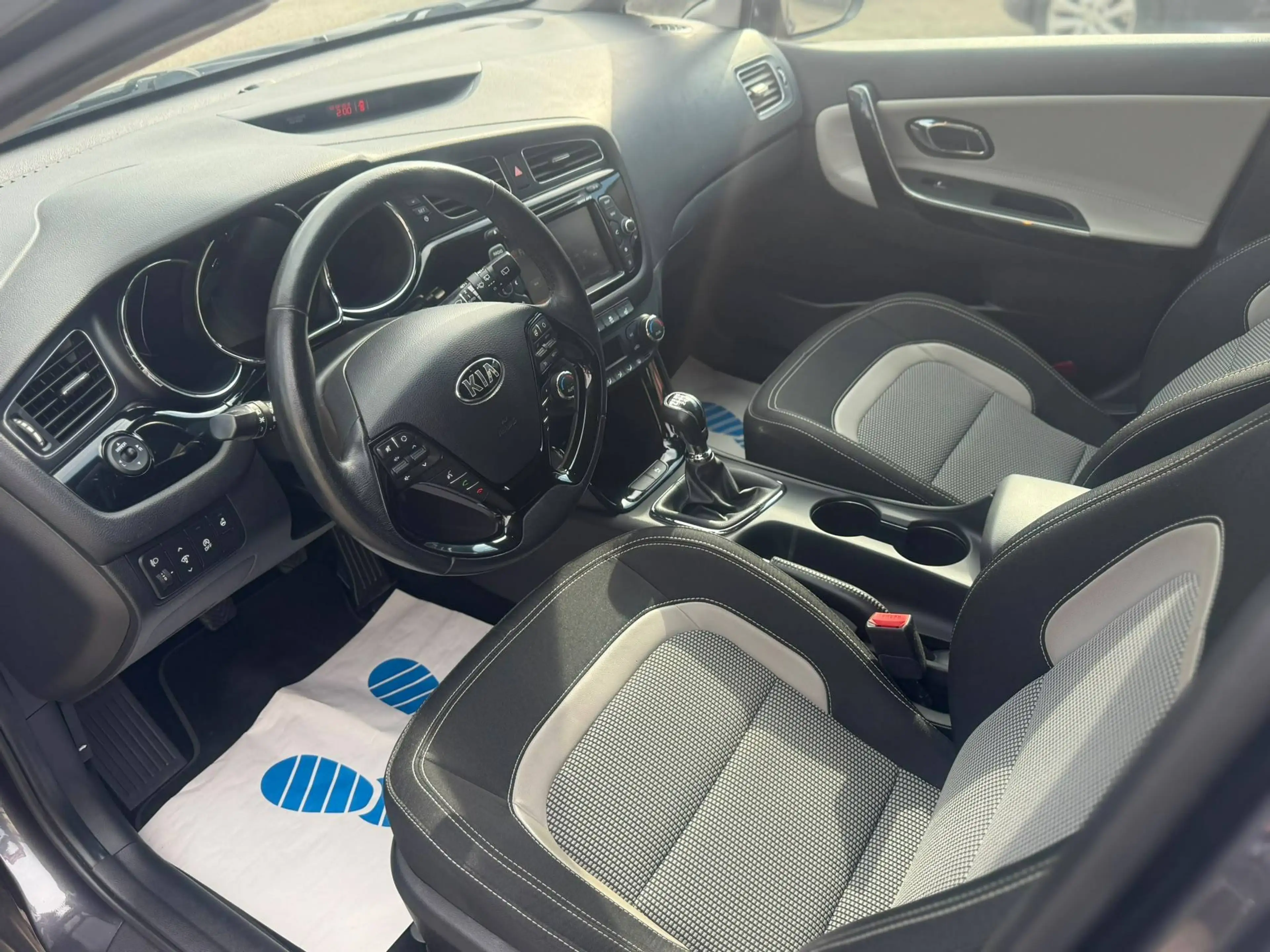 Kia Ceed / cee'd Ceed 1.4 CVVT Edition 7 — photo 12