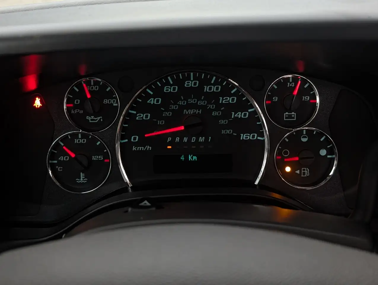 GMC Savana снимка GMC Savana