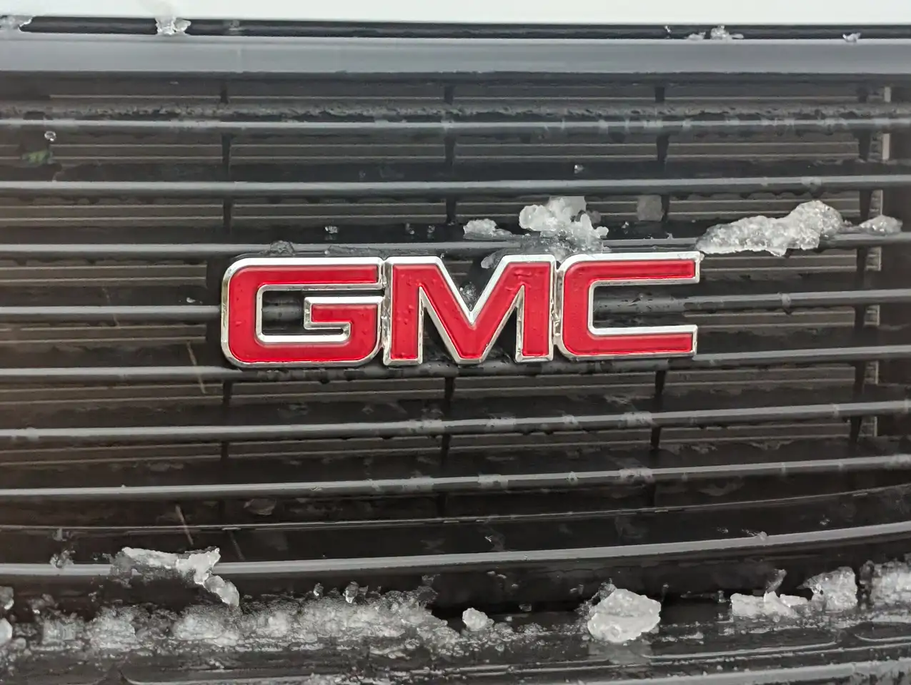 GMC Savana снимка GMC Savana