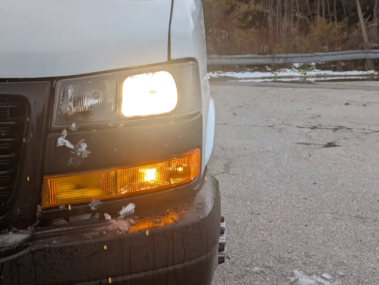 GMC Savana снимка GMC Savana