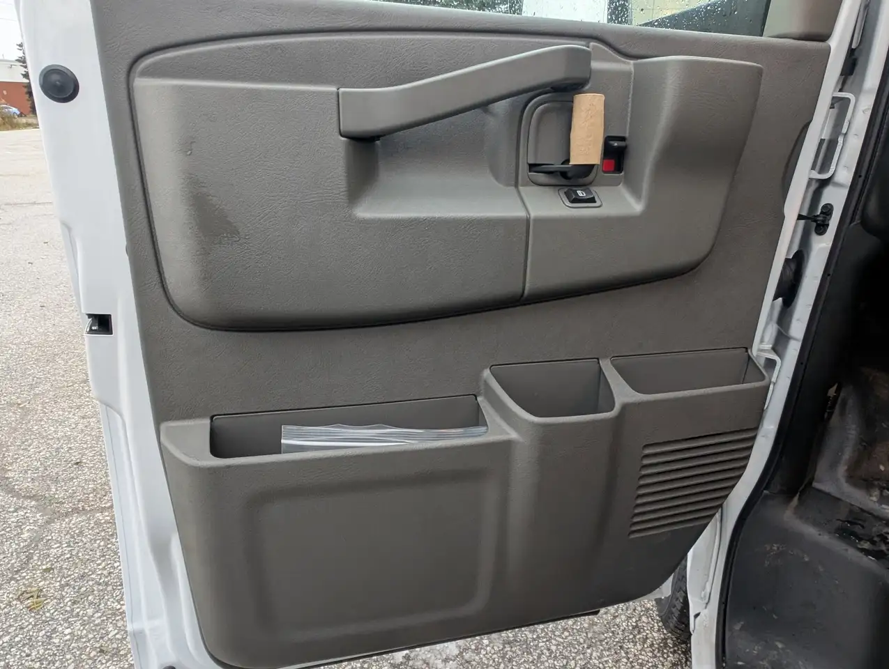 GMC Savana снимка GMC Savana