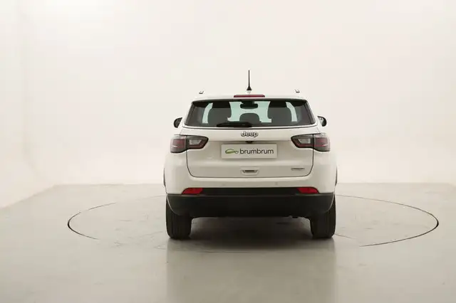 Jeep Compass view 4