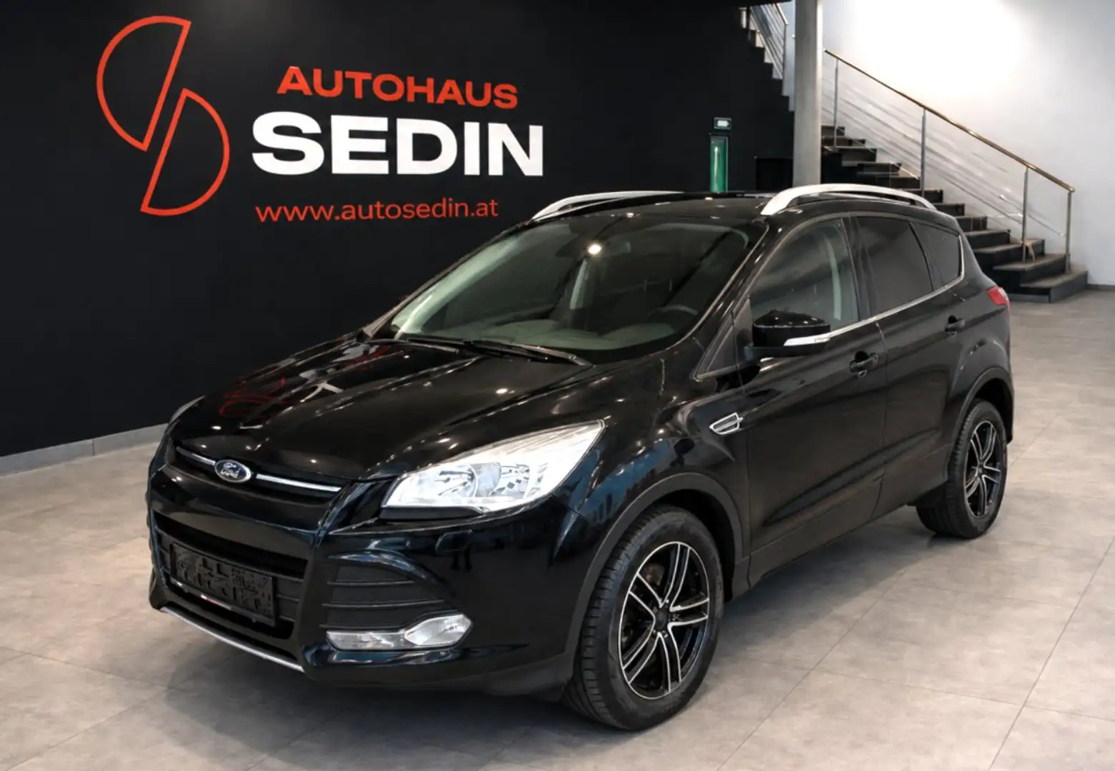 Ford Kuga Trend Schwarz - 1