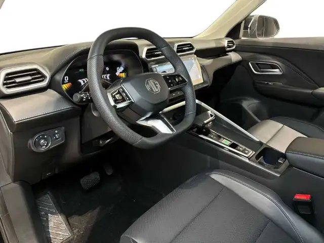 MG ZS view 11