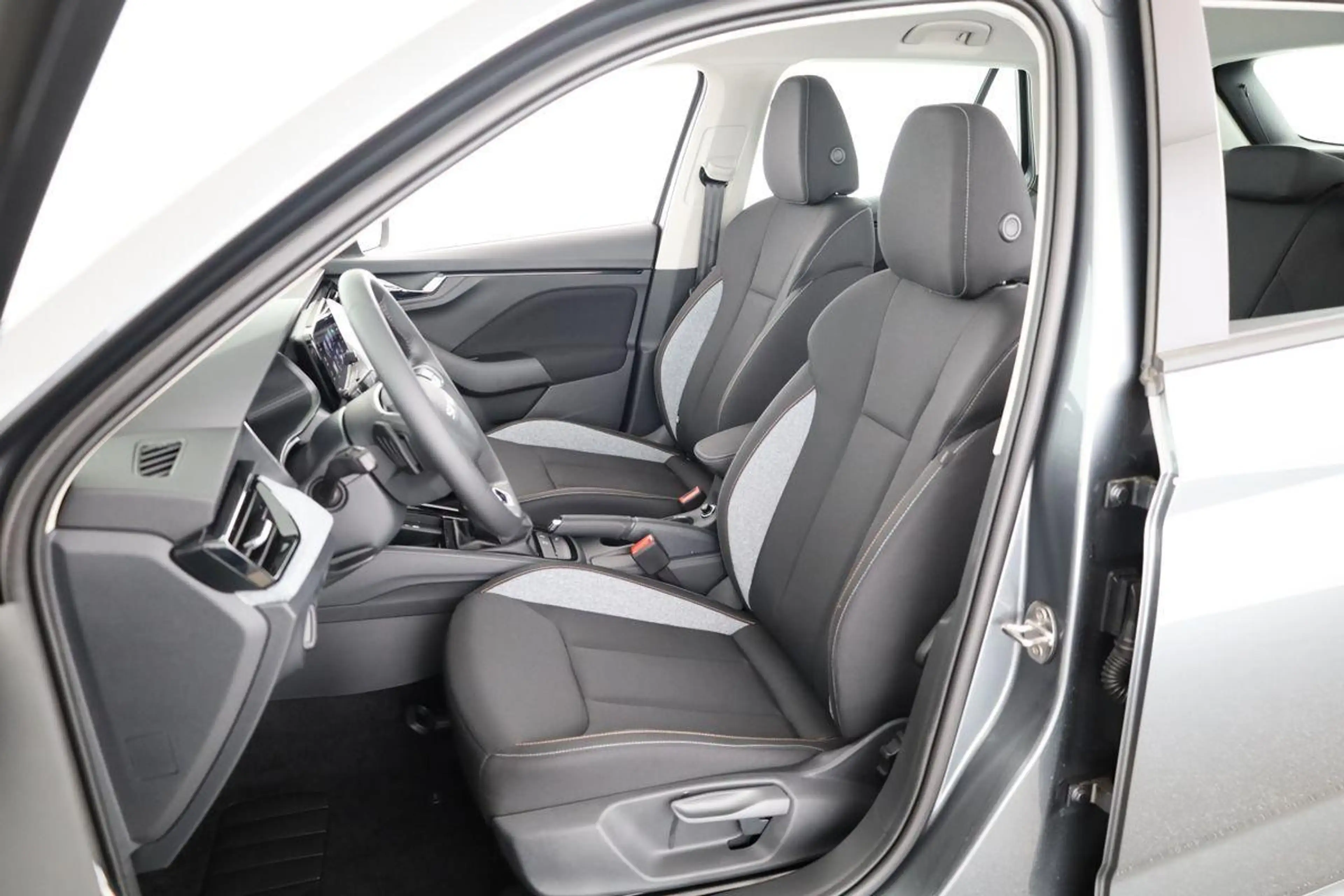 Skoda Kamiq Selection 1.0 TSI DSG Selection, AHK, LED, Kame... — photo 10