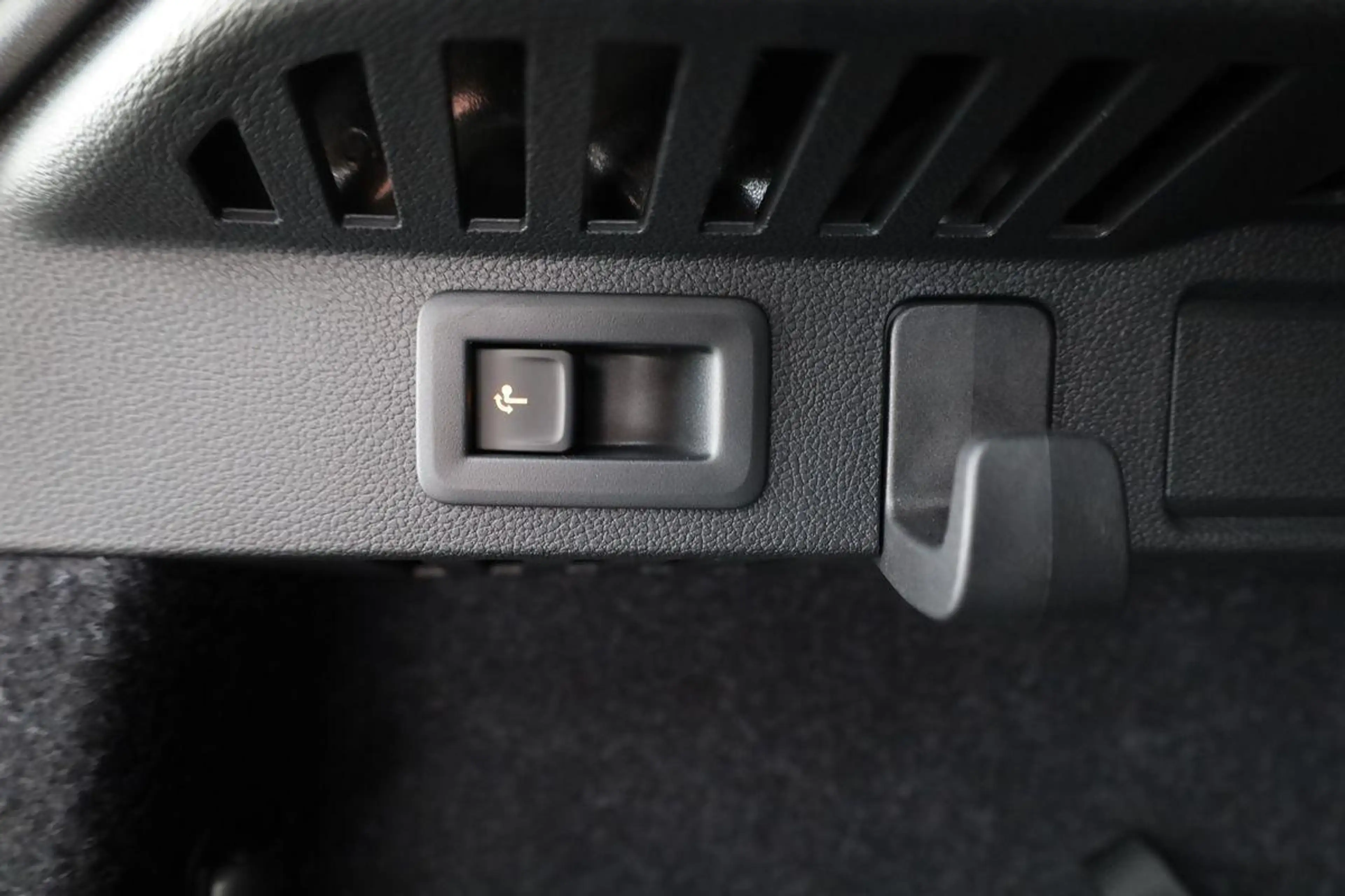 Skoda Kamiq Selection 1.0 TSI DSG Selection, AHK, LED, Kame... — photo 13