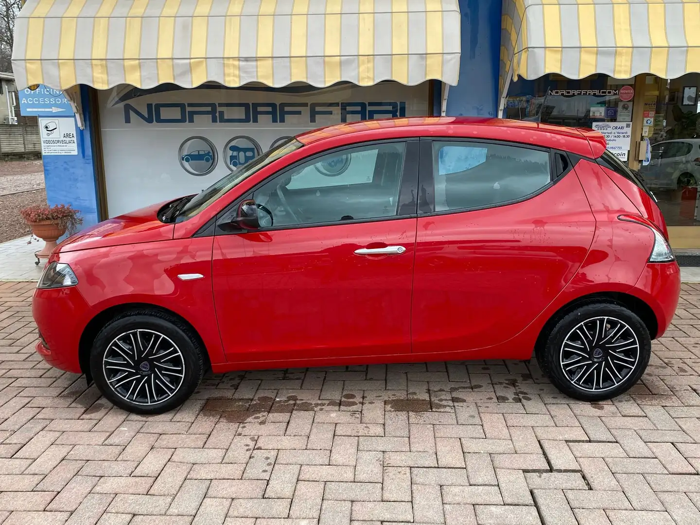Lancia Ypsilon Ypsilon 1.0 firefly hybrid Gold NEOPATENTATO Rosso - 2