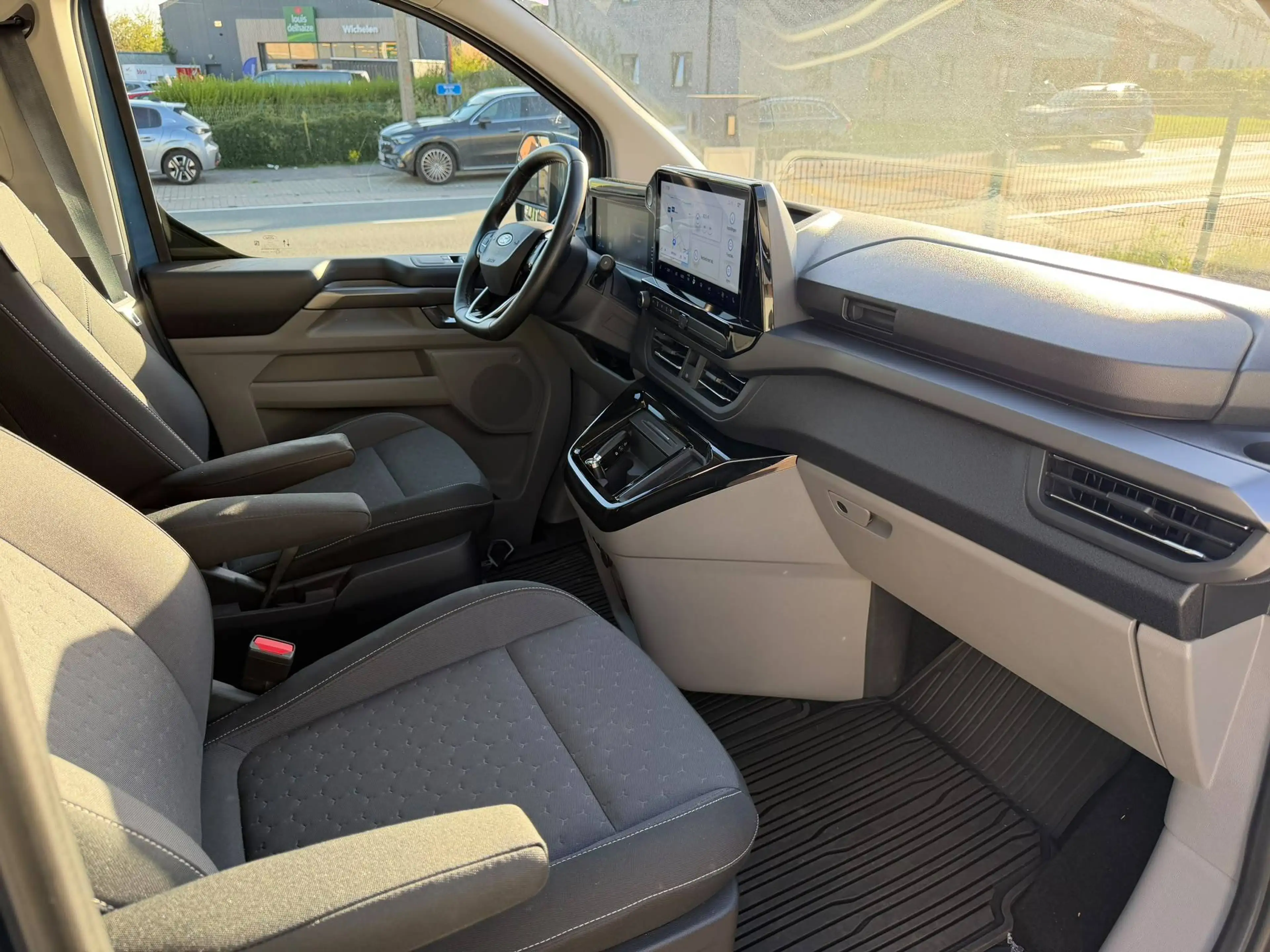 Ford Nugget NUGGET * TITANIUM * AUT * 170PK * CAMERA * GPS * BLIS * ACC — photo 9