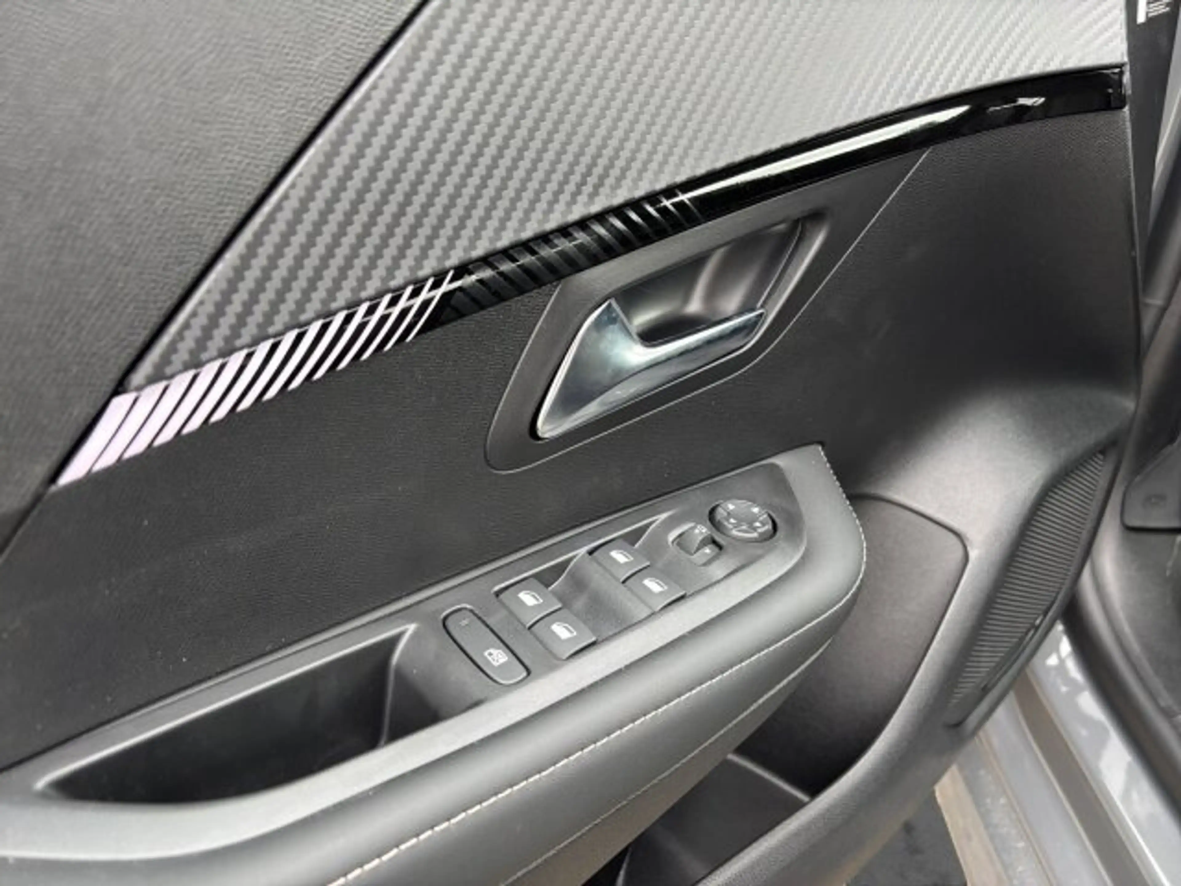 Peugeot 208 208 Allure 100 +360°Kamera+Navigation+ — photo 7