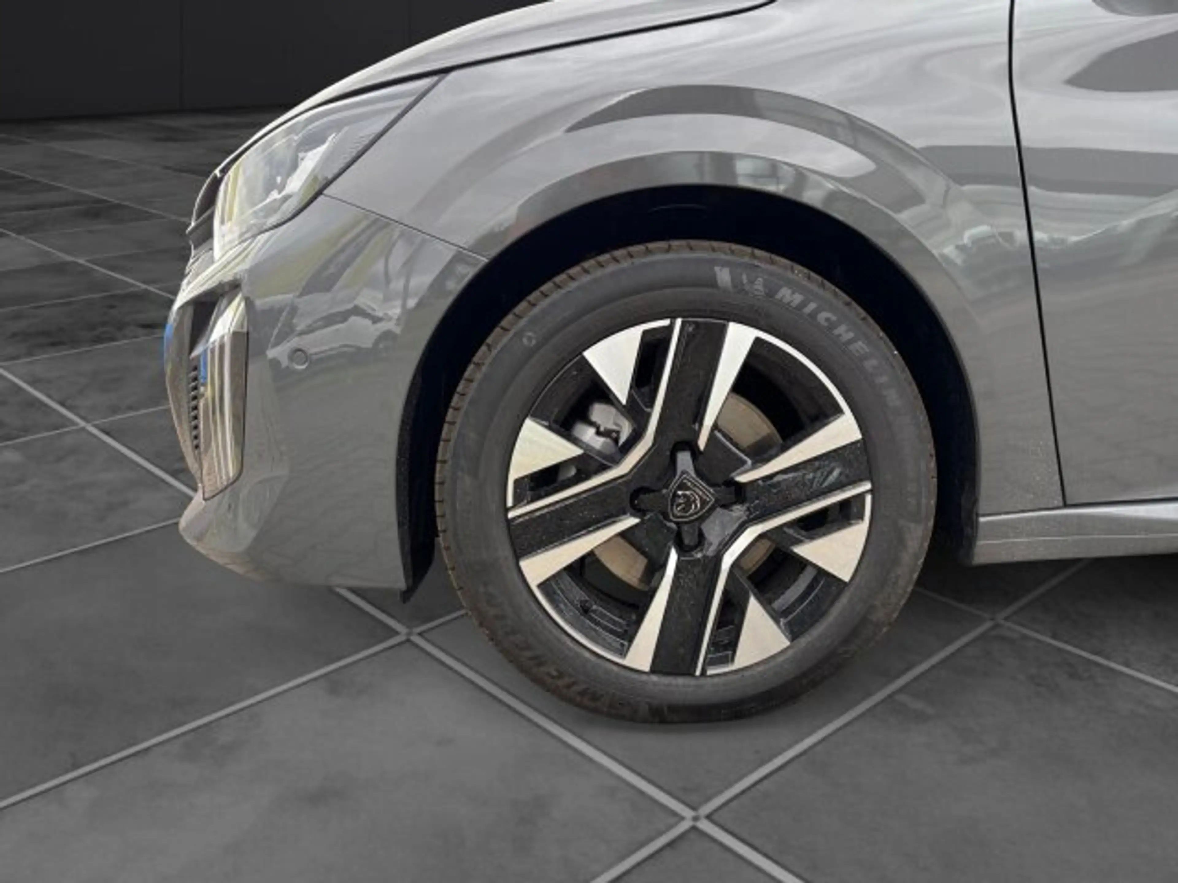 Peugeot 208 208 Allure 100 +360°Kamera+Navigation+ — photo 6