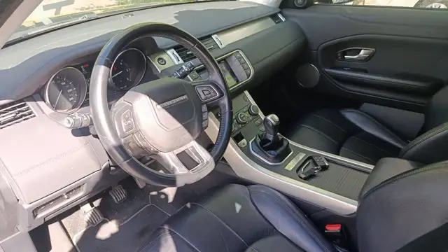 Land Rover Range Rover Evoque view 8