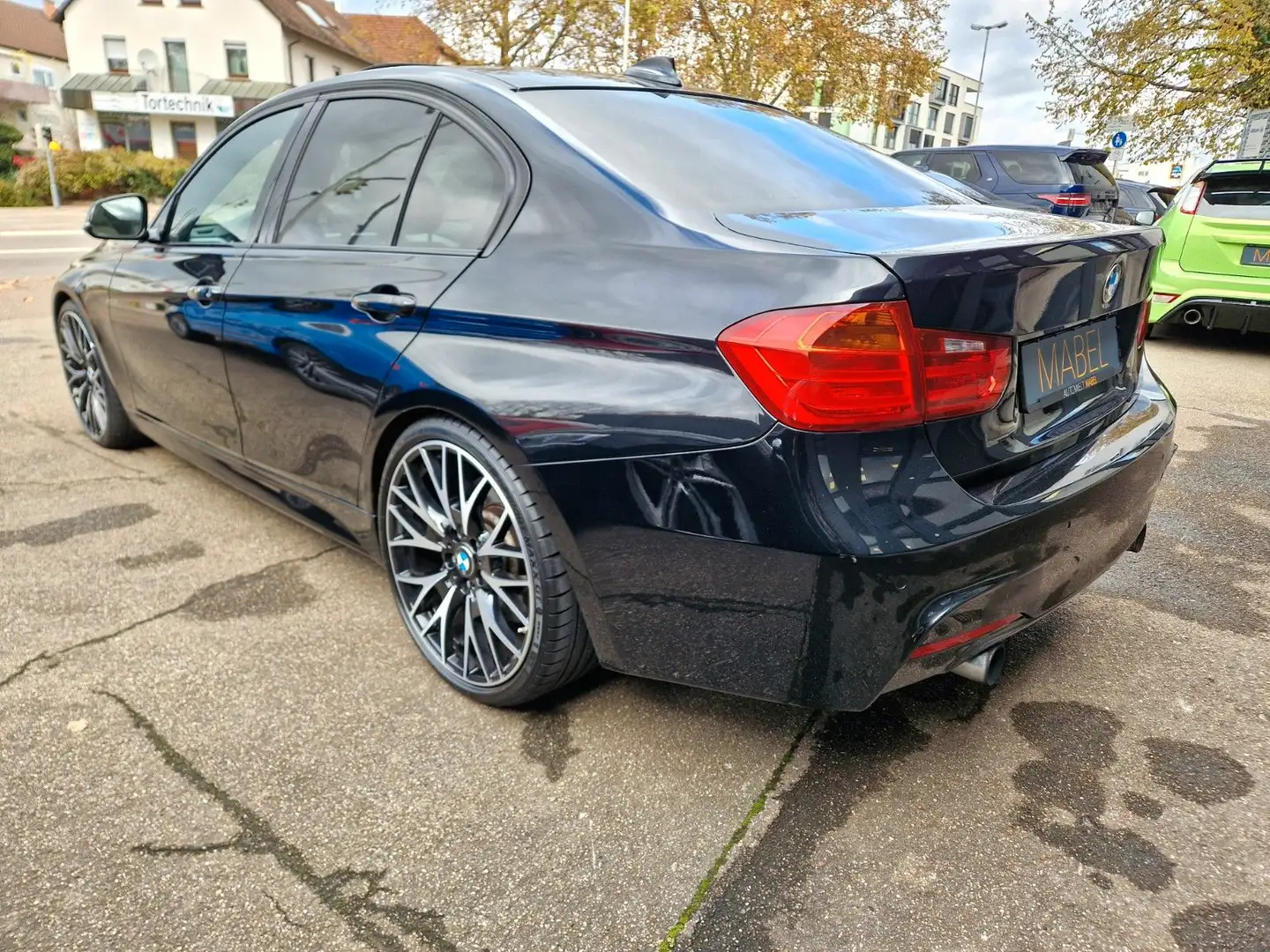 BMW 335 i Limousine M Sport Paket xDrive  +VOLL+ Schwarz - 2