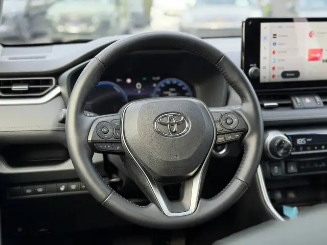 Toyota Rav4 view 8