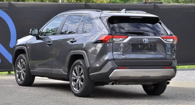 Toyota Rav4 view 3