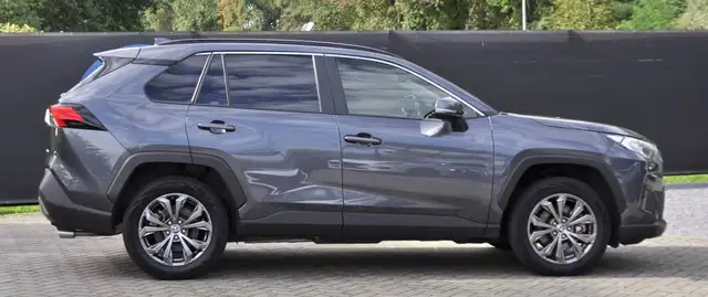 Toyota Rav4 view 2