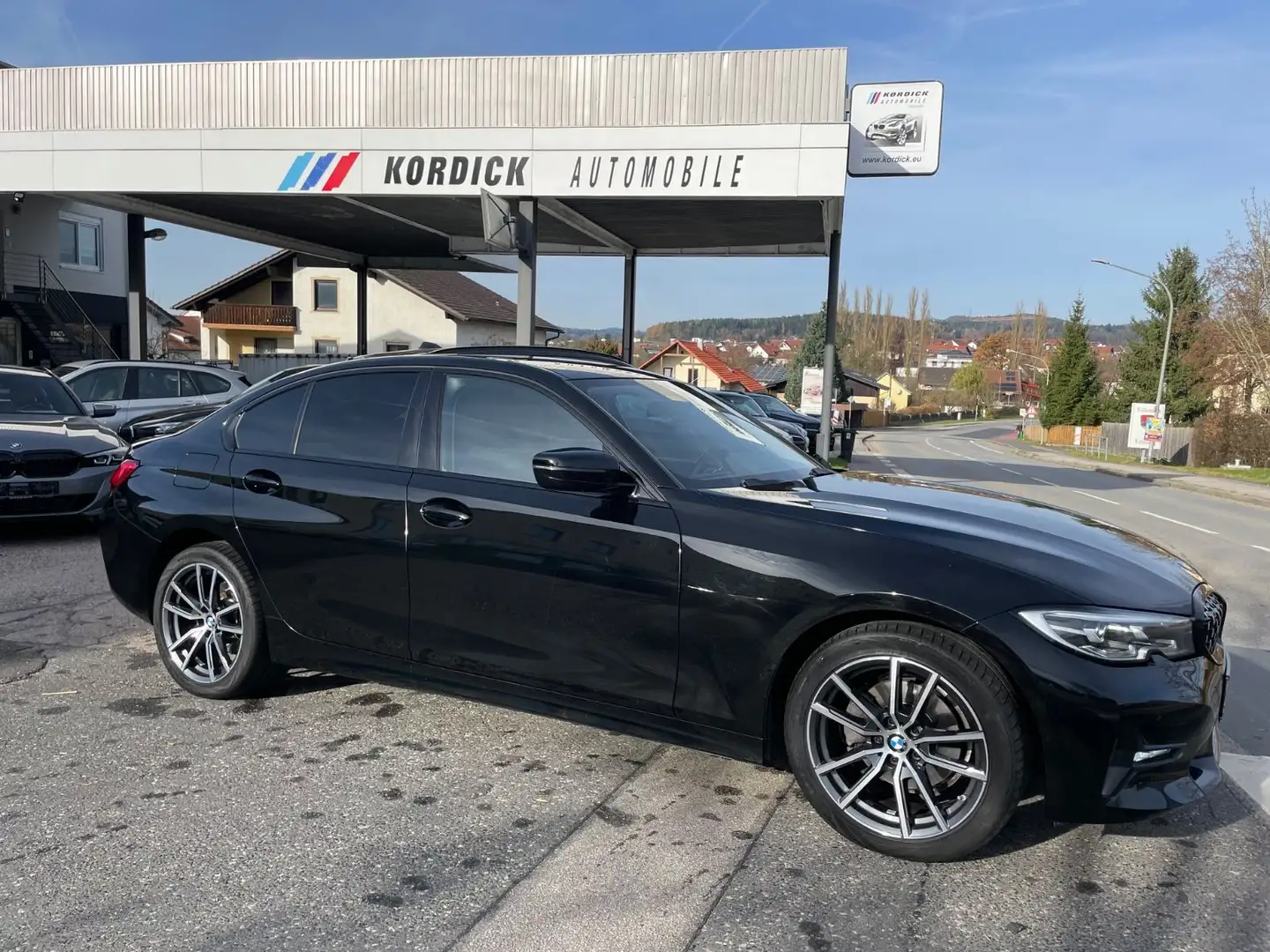 BMW 320 iA LIMO G20 "SPORT LINE"/LC+/ACC/SHZ Schwarz - 2