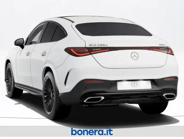 Mercedes-Benz GLC view 3