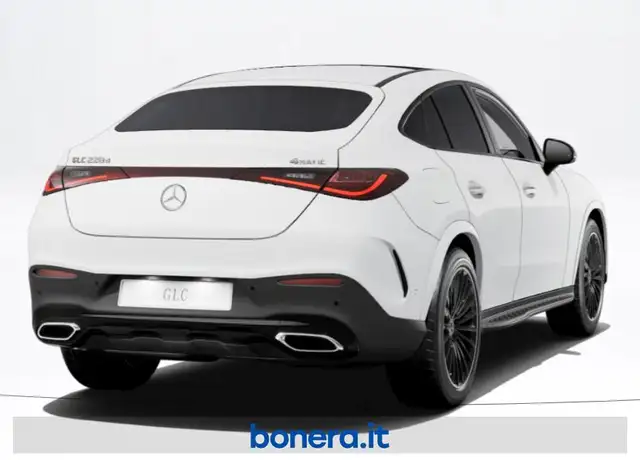 Mercedes-Benz GLC view 4
