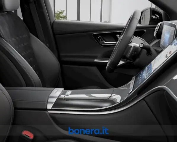 Mercedes-Benz GLC view 7