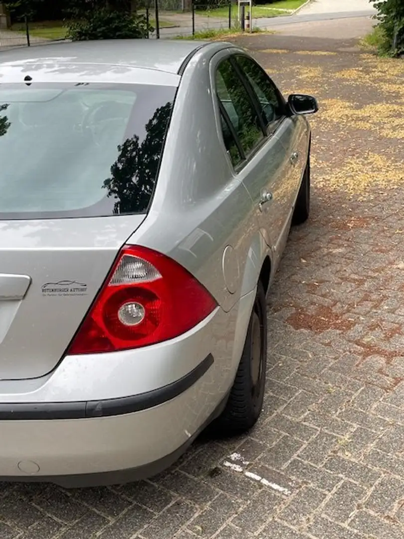Ford Mondeo Mondeo Fließheck 1.8 Ghia Silber - 2