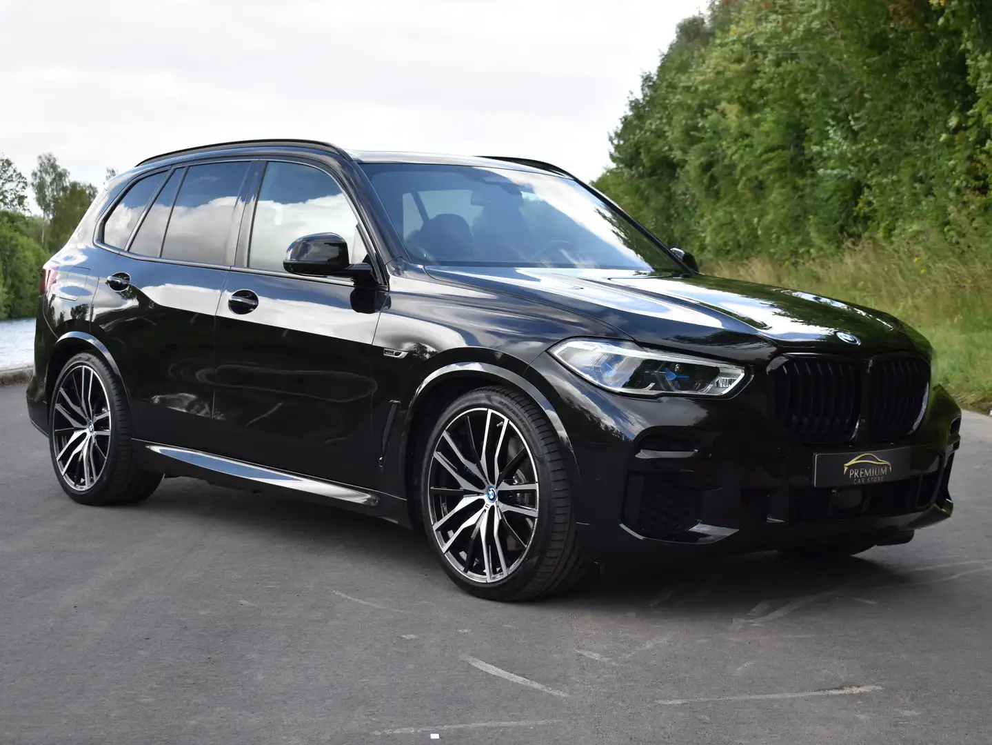BMW X5 45e XDRIVE M-SPORT|PANO|360|22|TREKHAAK|ZETELKOEL Noir - 2