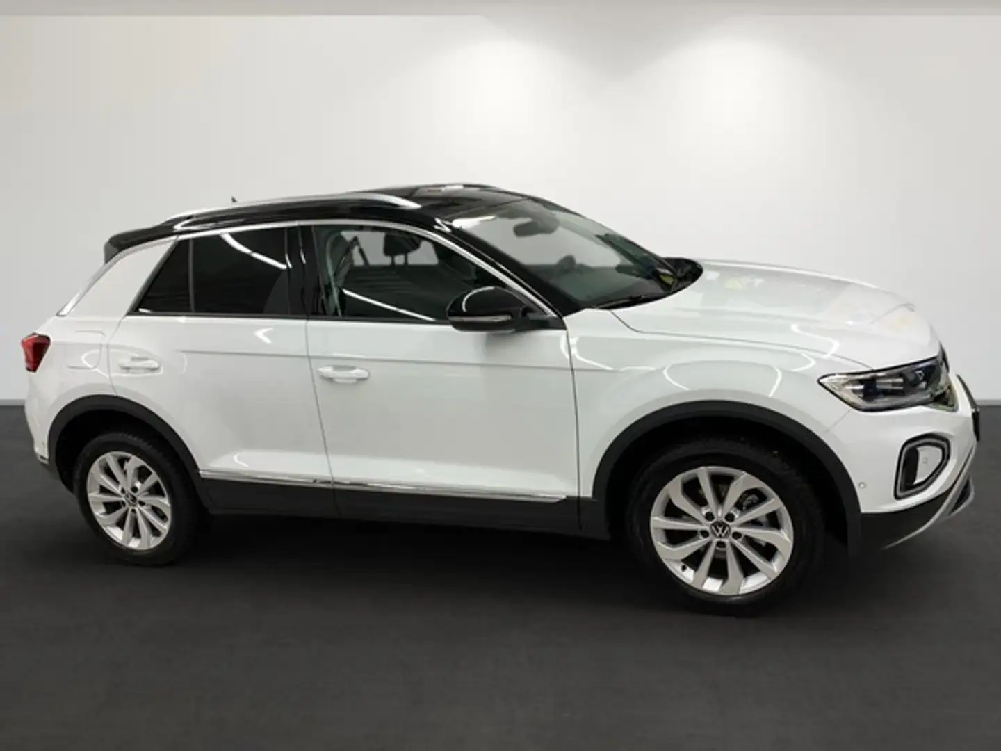 Volkswagen T-Roc 1.5 TSI DSG Style AHK Navi LED Einparkhilfe Tempom Weiß - 2