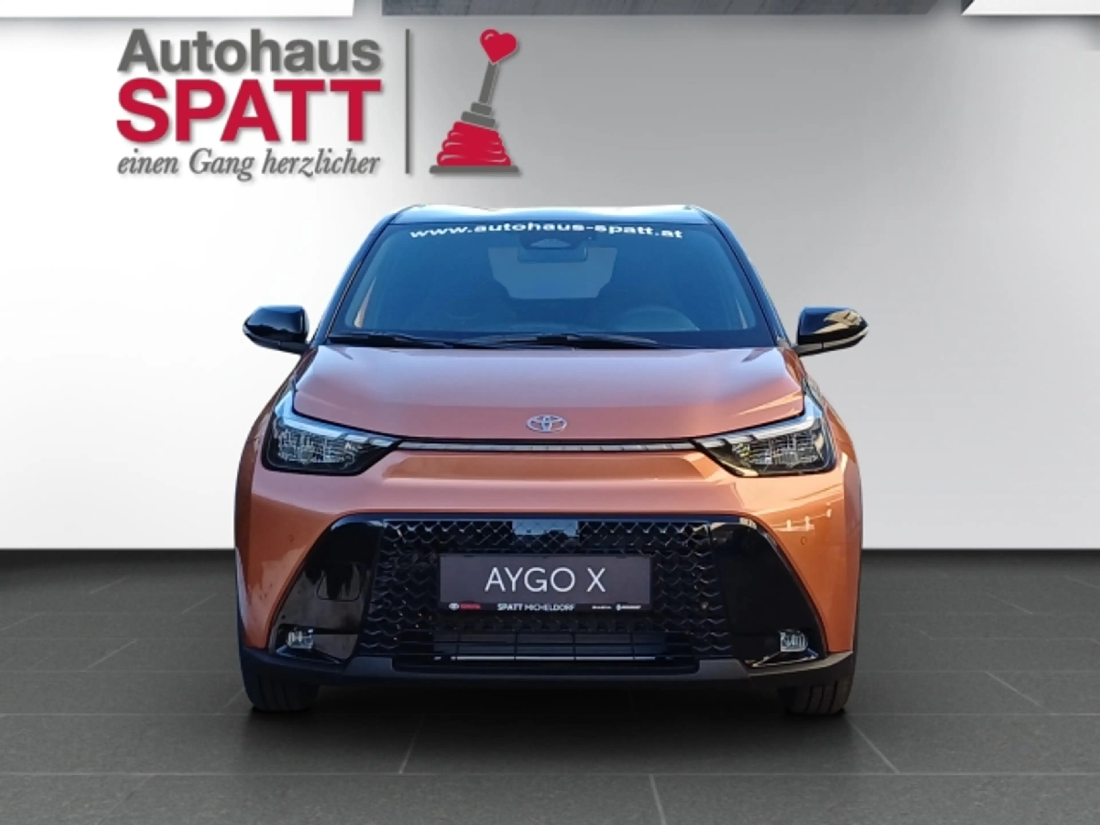 Toyota Aygo X 1,5 l Hybrid  Teamplayer CVT !! Jungwagen !! — photo 4