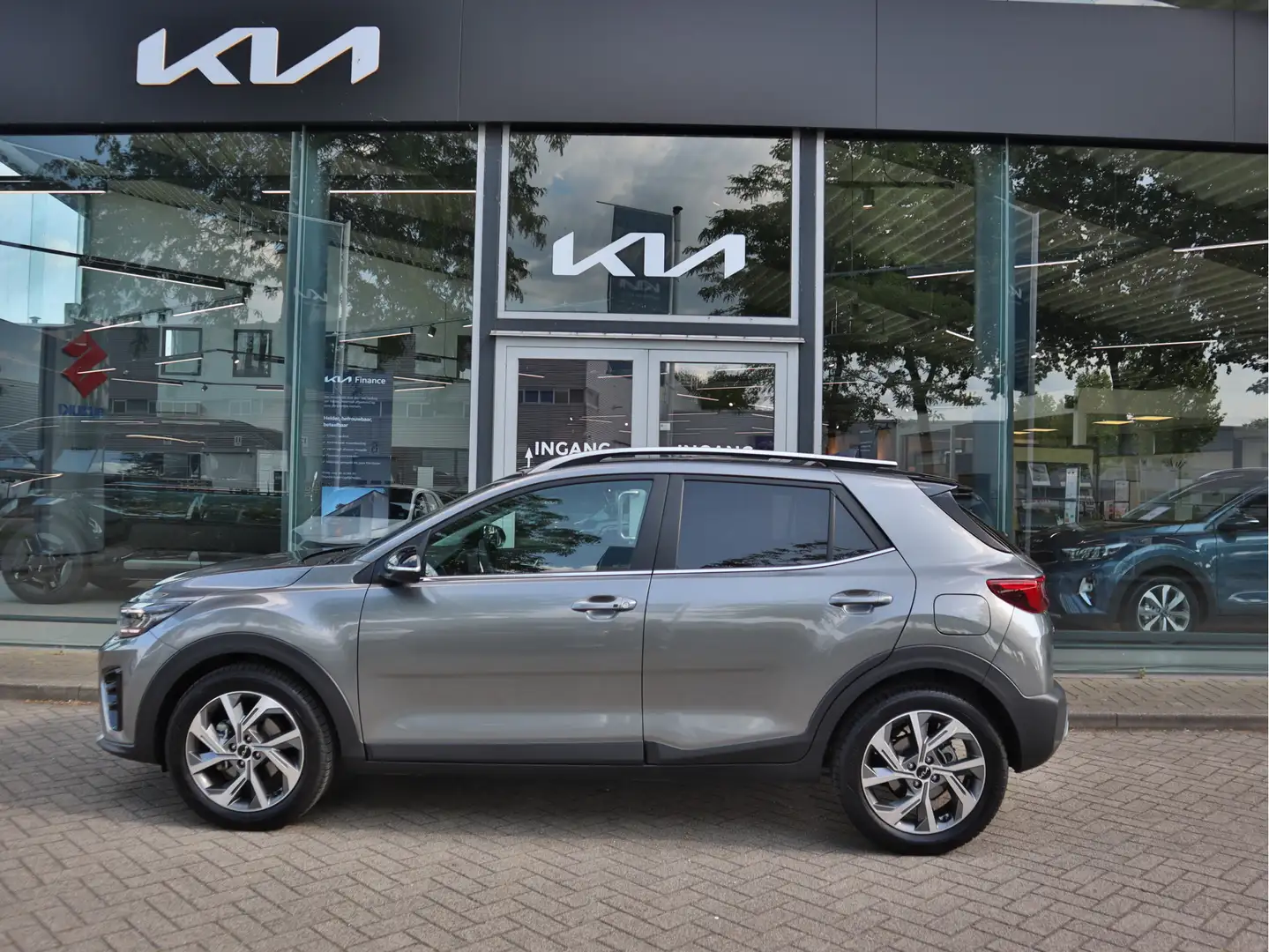 Kia Stonic 1.0 T-GDi MHEV GT-PlusLine DCT7 | Automaat | Navig Grijs - 2