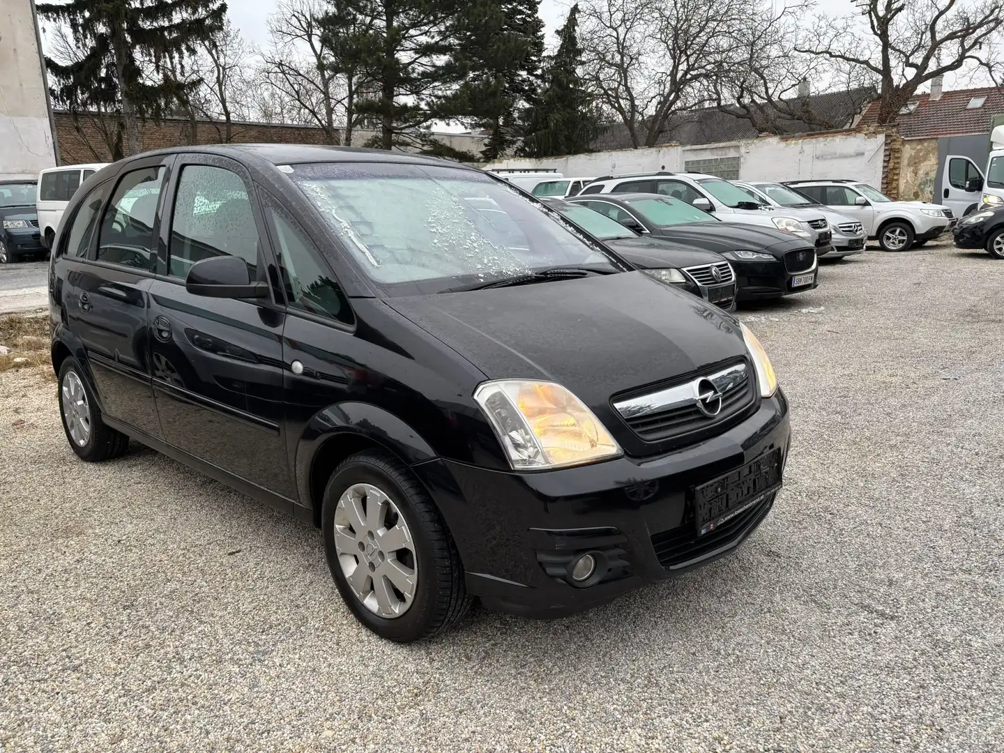 Opel Meriva 1,6 16V Edition 105PS Tempomat Klimaautomatik Schwarz - 2