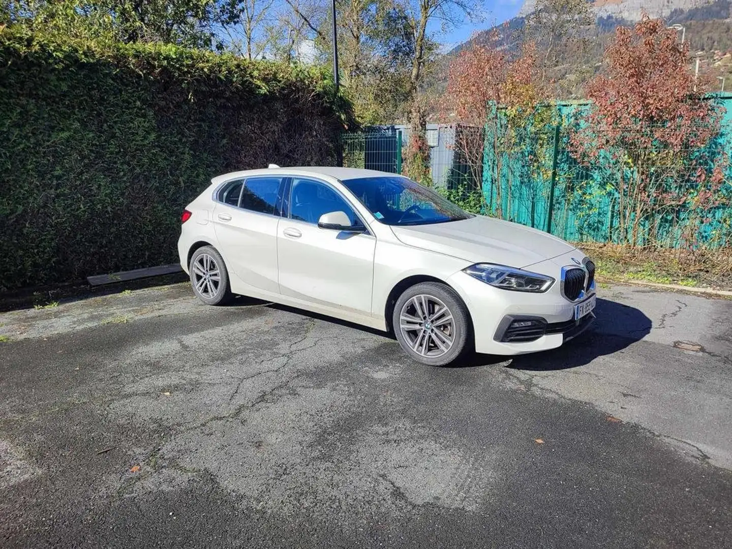 BMW 116 BMW Série 1 - 116d 116ch Blanc - 1