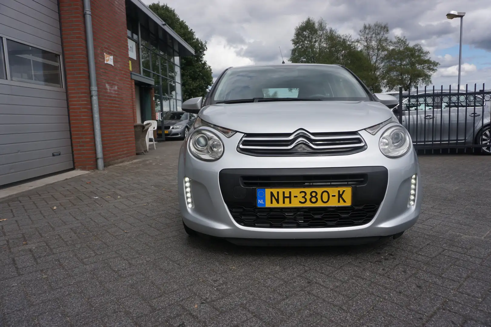 Citroen C1 1.0 e-VTi SELECTION 5DRS ORIGINEEL NL 2E EIGENAAR! Gris - 2