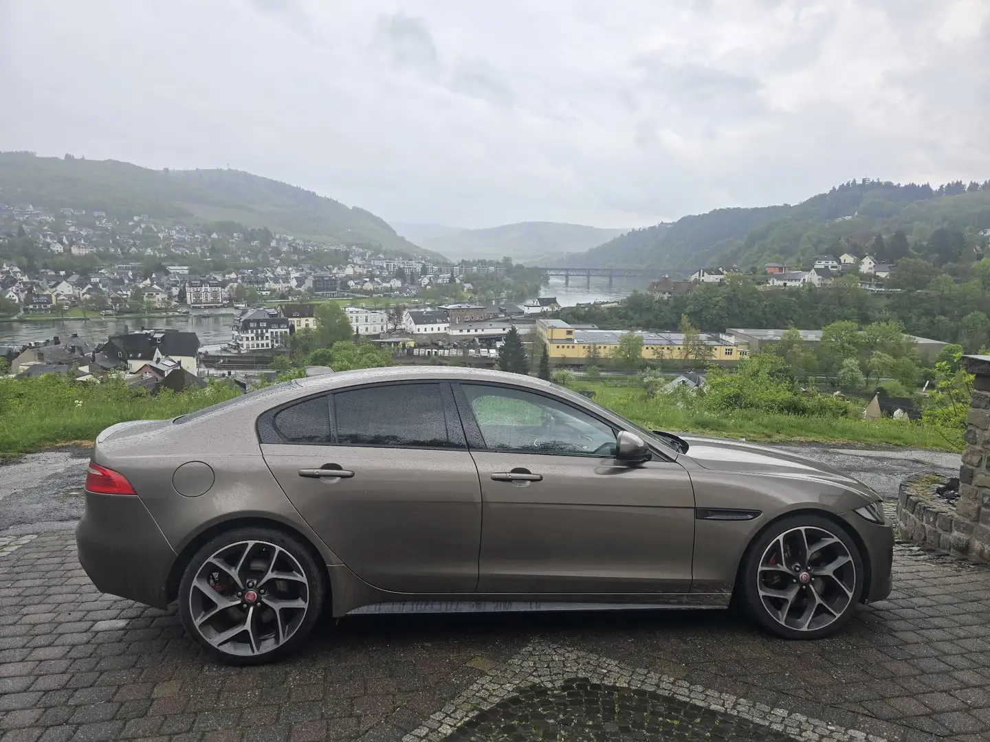 Jaguar XE S - 2