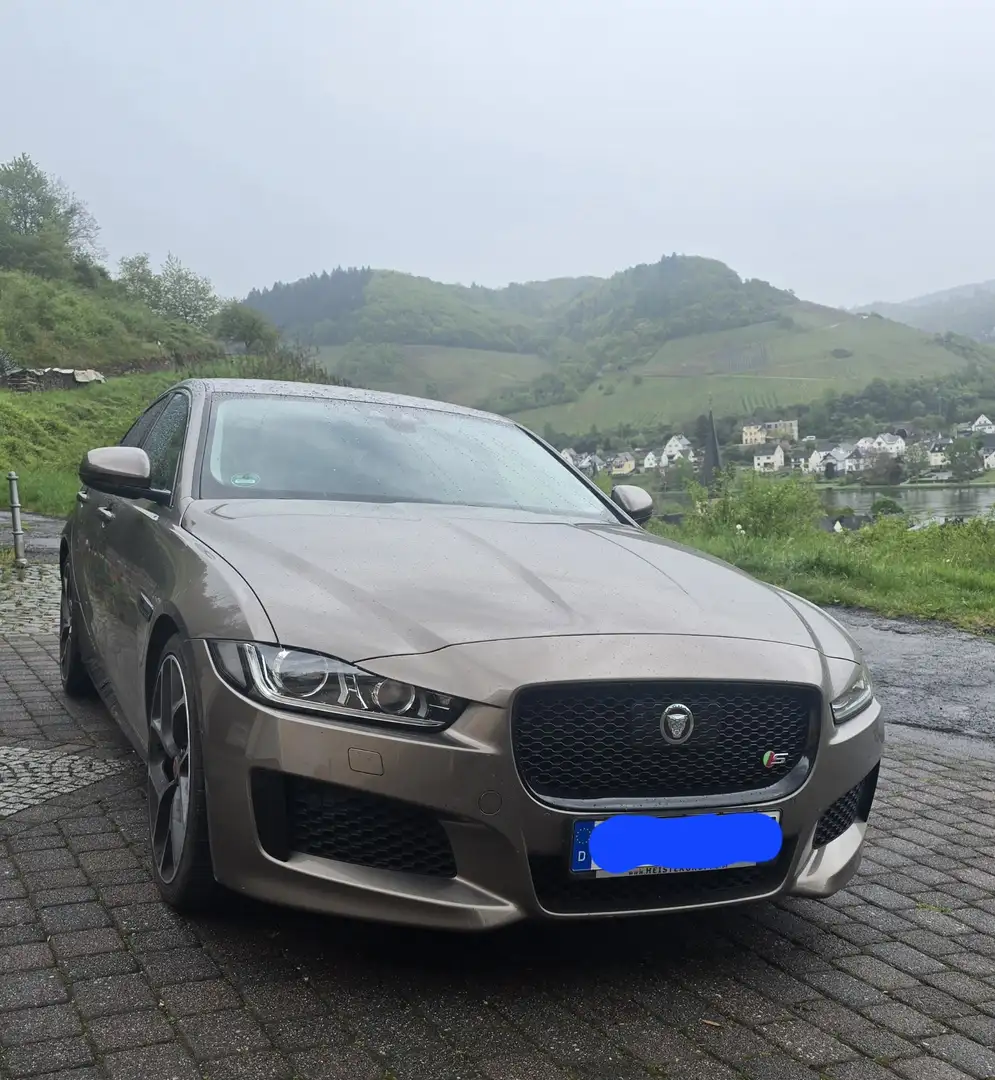 Jaguar XE S - 1