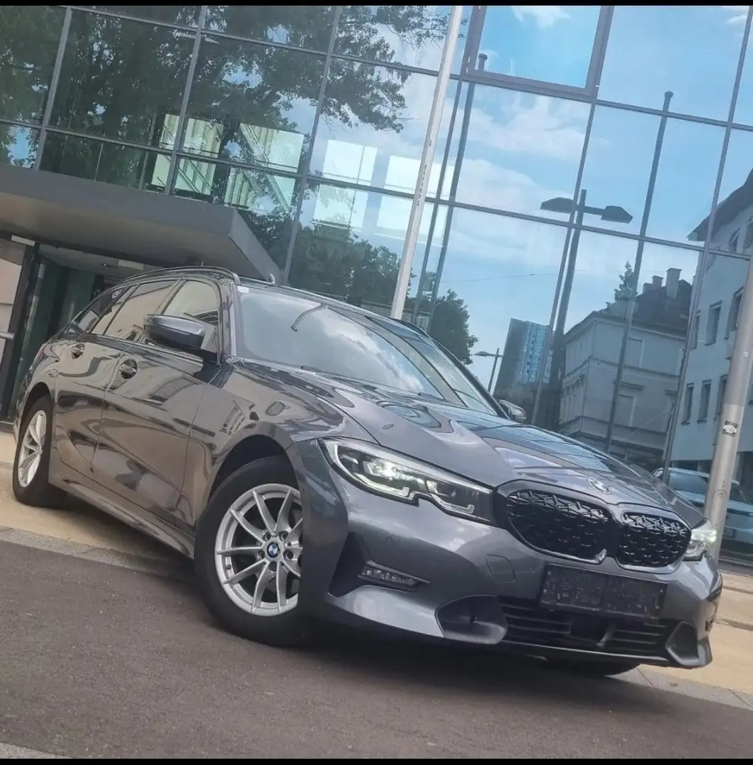 BMW 318 318d Touring Aut. - 1