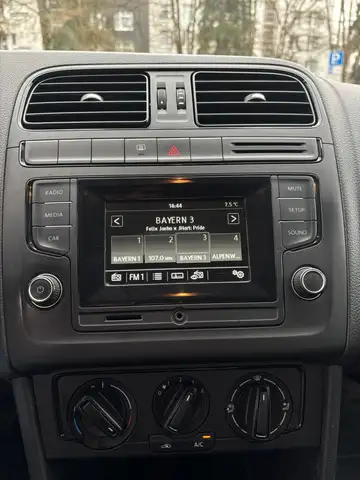 Volkswagen Polo view 13