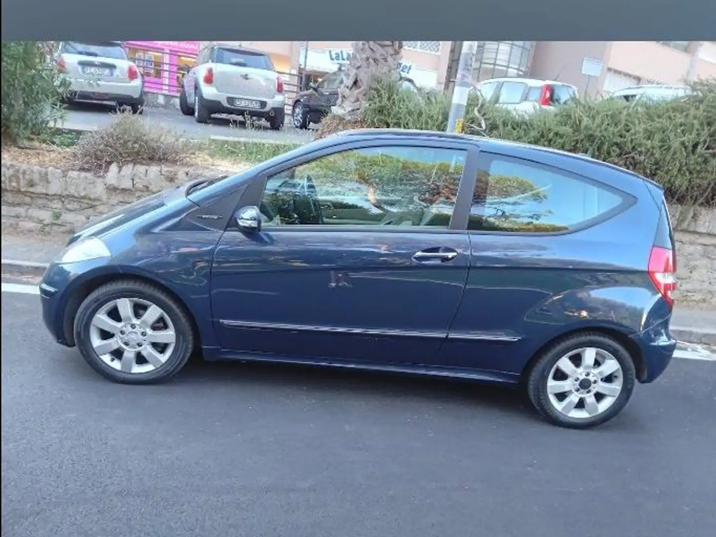 Mercedes-Benz 180 Coupé elegance Синій - 1