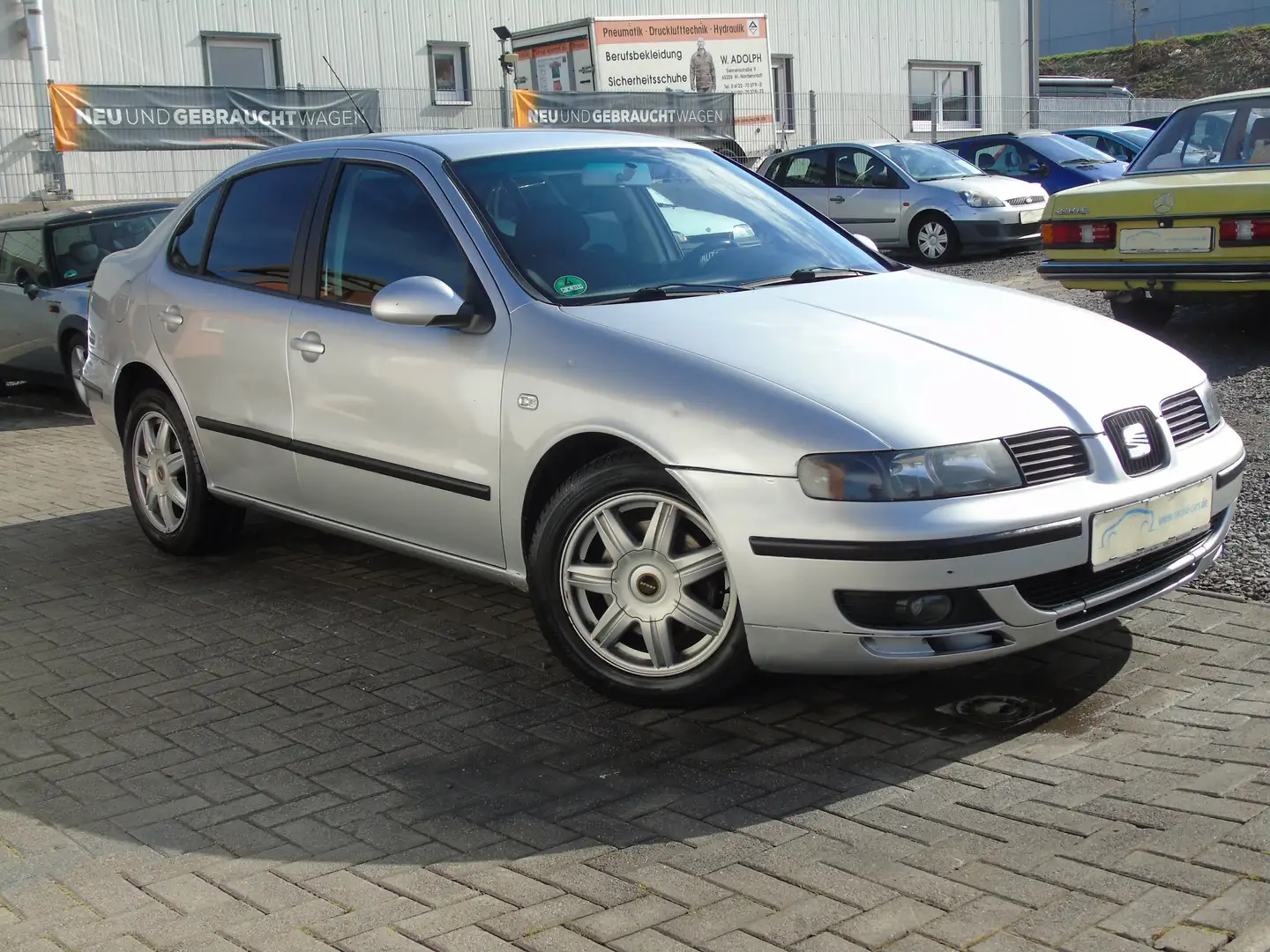 SEAT Toledo KLIMA*HU 09-2025*ALLWETTERREIFEN***FESTPREIS*** Gris - 2